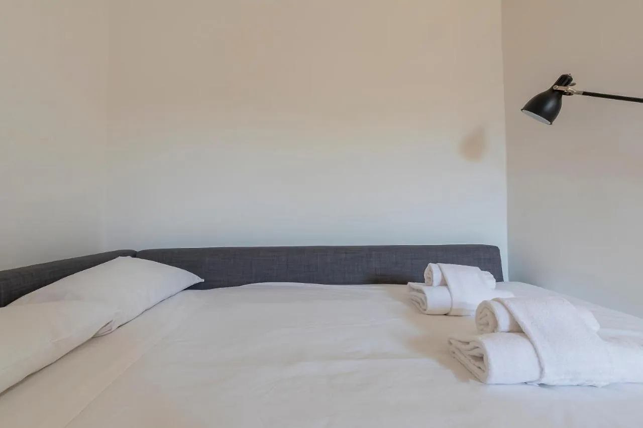 Menabrea Apartment In Isola Milan