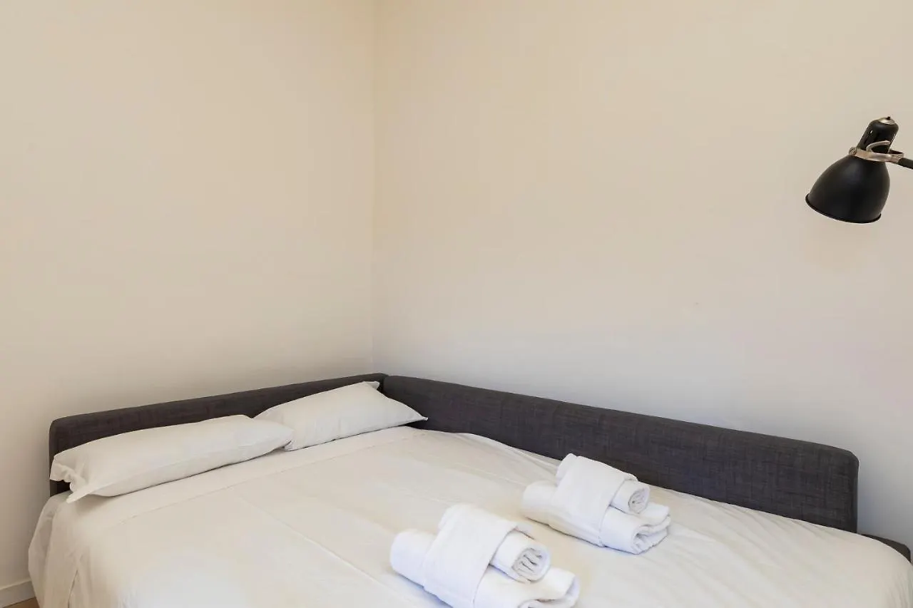 Menabrea Apartment In Isola Milan 0*,