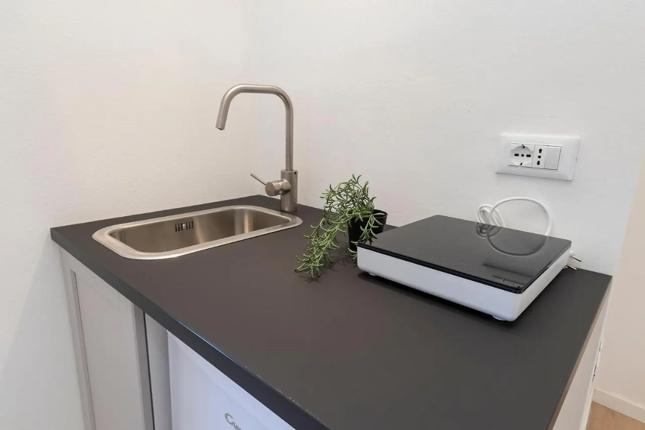 Menabrea Apartment In Isola Milan